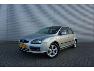 Ford Focus 1.6-16V First Edition Airco / Elektr. ramen / Lm velgen / Trekhaak / NAP