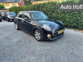 Mini Mini 1.5 D Business | Navi | Airco | Cruise Control | 5 Deuren | 1e eigenaar! | Dealer onderhouden | APK tot 13-04-2026!