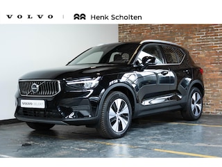 Volvo XC40 T4 Recharge Inscription | 360° Parkeercamera | Semi Electrische Wegklapbare trekhaak | 4-Seizoenenbanden | Draadloze telefoonlader | Panoramadak | Harman Kardon Premium Audio | Stoel en Stuurwielverwarming | Parkeersensoren voor + achter | Parkeerverwarming | Adaptive Cruise Control |