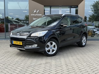 Ford Kuga 1.6 Titanium | Trekhaak | 17'' velgen | Voorruitverwarming |
