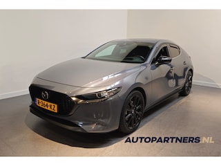 Mazda 3 2.0 e-SkyActiv-G M Hybrid 150 Homura - Stoelverwarming - Apple Carplay/ Android Auto - Adaptive Cruise - Bose audio - Headup display - Afneembare trekhaak