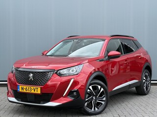 Peugeot 2008 BWJ 2022 1.2 131 PK Allure HALF LEDER / CAMERA 360 / CLIMA / NAVI / CRUISE / BLUETOOTH / APPLE CARP. / ANDROID AUT. / LMV 17 INCH / ISOFIX / PRIV. GLAS / MULTIFUNCT. STUUR