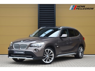 BMW X1 xDrive28i Executive * Panorama dak * Elektrische stoelen * Trekhaak * Xenon *