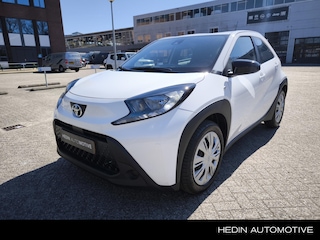 Toyota Aygo 1.0 VVT-i MT Play | Navigatie via App | Camera | Airco | Ad. Cruise control | Carplay | Stoelverwarming