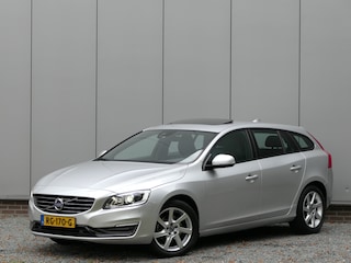 Volvo V60 T2 AUT Polar+ Dynamic 12 MND garantie Schuifdak / DAB+ / Sportleer / Trekhaak