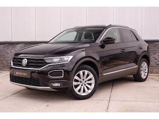 Volkswagen T-Roc 1.5 TSI Sport | LED | Trekhaak | Carplay | Camera | PDC