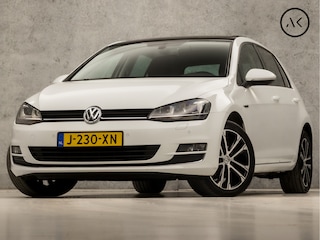 Volkswagen Golf 1.2 TSI R Sport (SCHUIFDAK, NAVIGATIE, CLIMATE, STUUR/STOELVERWARMING, XENON, SPORTSTOELEN, GETINT GLAS, CRUISE, NIEUWE APK, NIEUWSTAAT)