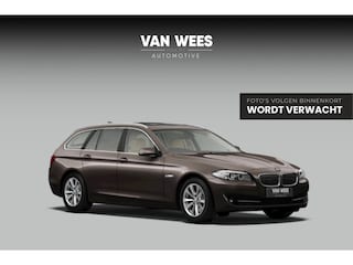 BMW 5-serie Touring 530i F11 Executive 272 pk | Automaat | 6 cilinder | Dakraam | Head-up | Camera | Navi | Sportstuur | Xenon | PDC | Cruise control | Stoelverwarming | 17 inch | ➡️