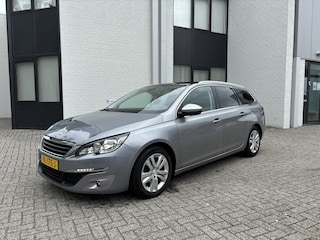 Peugeot 308 SW 1.6 BlueHDI Blue Lease Executive Pack 6-Bak 120 PK. Mooie en als nieuw rijdende auto !!! Distributieriem vervangen bij 179.000 KM in 2023 !!