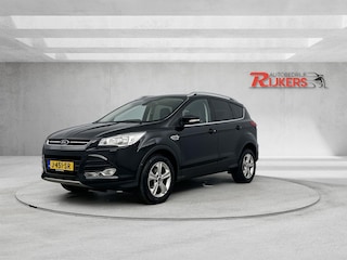 Ford Kuga 1.6 Titanium Plus 150 PK Handgeschakeld Panoramadak,Airco,Bluetooth,Cruise Contr,PDC V+A,Trekhaak,Stoelverwarming,