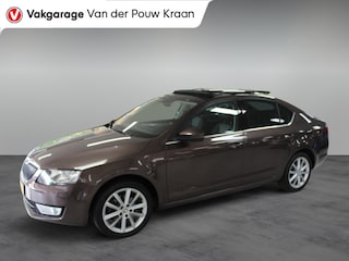 Skoda Octavia 1.0 TSI Greentech Ambition Business Panodak / Trekhaak