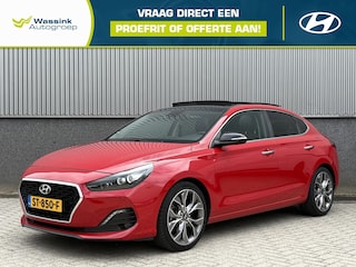 Hyundai i30 Fastback 1.4 T-GDI 140pk Premium | Schuif-/Kanteldak | Keyless Entry | Navigatie | Camera Achter | Cruise Control |