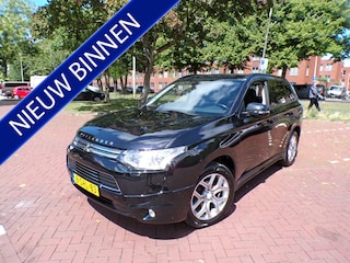 Mitsubishi Outlander 2.0 PHEV Instyle ORGINELE KM STAND NAP AANTOONBAAR......
