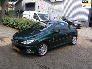 Peugeot 206 CC 2.0-16V Roland Garros nap airco apk nieuwe apk