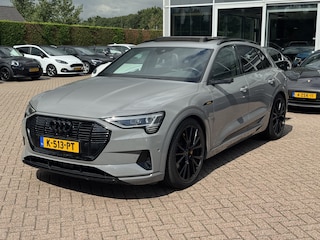 Audi e-Tron 55 quattro advanced 95 kWh / Panoramadak / 360Camera / B&O / Leder / 22'' / Matrix LED / Dodehoek / Sportstoelen / DAB / Stoelverwarming / ACC