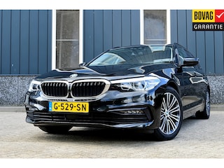 BMW 5-serie Touring 520i Sport-Line Rijklaarprijs-Garantie Sport Interieur Trekhaak Led Apple carplay Navigatie Airco