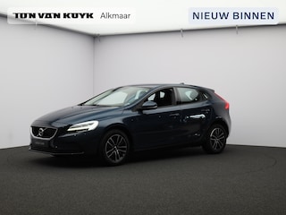 Volvo V40 1.5 T2 Automaat Nordic+ / Cruise Control / Standkachel / Stoelverwarming / Parkeersensoren achter / Navigatie / On Call / Verwarmbare voorruit /