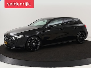 Mercedes-Benz A-klasse 180 AMG Night Upgrade | Camera | Widescreen | Stoelverwarming | Full LED | Park Assist | Navigatie | Alcantara