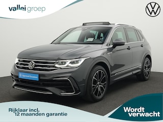 Volkswagen Tiguan 1.5 TSI 150 pk DSG R-Line | Panoramadak | Trekhaak | Head-up display | Stuur-/achterbankverwarming | Achteruitrijcamera