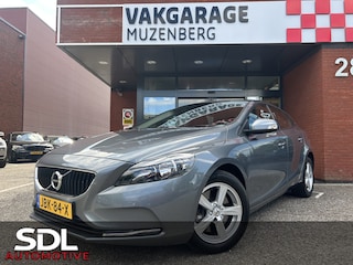 Volvo V40 1.5 T2 Momentum // CRUISE CONTROL // CLIMA // NAVI // PARKEERSENSOREN // TREKHAAK //