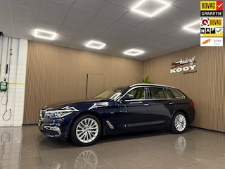 BMW 5-serie Touring 520i High Executive * Dealer onderhouden / Leder / Camera / Navigatie / NL Auto *