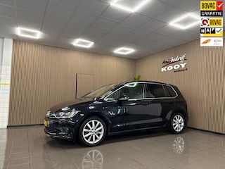 Volkswagen Golf Sportsvan 1.4 TSI Business Edition Connected * Automaat / Camera / Trekhaak / Navigatie *