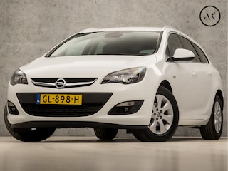 Opel Astra Sports Tourer 1.4 Turbo Blitz (NAVIGATIE, CLIMATE, CRUISE, PARKEERSENSOREN, SPORTSTOELEN, LM VELGEN, GETINT GLAS, NIEUWSTAAT)