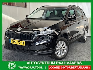Skoda Karoq 1.0 TSI BUSINESS EDITION NAVIGATIE CRUISE CONTROL CLIMATE CONTROL APPLE CARPLAY/ANDROID KEYLESS GO STOELVERWARMING ACHTERUITRIJCAMERA ZEER MOOI !! Brgl