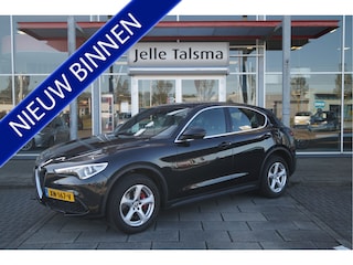 Alfa Romeo Stelvio 2.0T AWD 200pk Super│Veloce interieur│18'' velgen│PDC│Camera│Stoel-stuur verwarmbaar