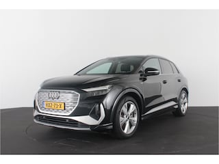Audi Q4 40 82 kWh S line > Camera/ Adaptief Cruise control/Stoelverwarming...