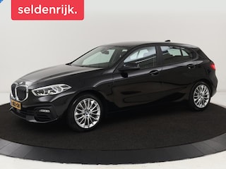 BMW 120i Business Edition | Stoelverwarming | Sportstoelen | Carplay | Live Cockpit | Navigatie | Climate control | Parkeerhulp | Cruise control