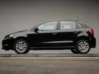 Volkswagen Polo 1.2 TSI Comfortline Business R (NAVI,LED,CRUISE,AIRCO,LM VELGEN,SPORTSTOELEN,PDC,ELECTRISCH PAKKET,NETTESTAAT)