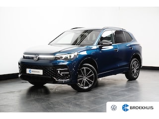 Volkswagen Tiguan 1.5 eHybrid 272 pk R-Line Business | Achteruitrijcamera | Trekhaak elektrisch uitklapbaar | Voorstoelen verwarmd