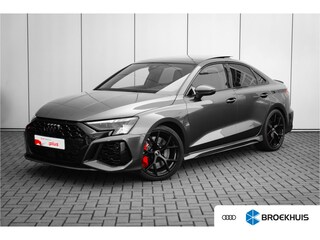Audi A3 A3 Limousine 2.5 TFSI quattro 400 pk | RS-sportuitlaatsysteem | Progressieve besturing | Head-up display | Panorama-dak | Comfortsleutel | Assistentiepakket en MMI nav+ | Elek. instelb. bestuurdersstoel