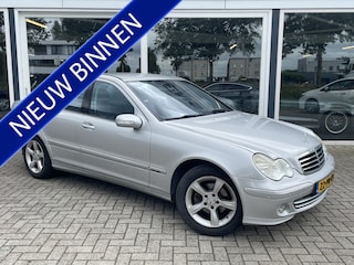 Mercedes-Benz C-klasse 180 K. Avantgarde 95DKM!! / Automaat / Trekhaak / Navi / Clima / Cruise