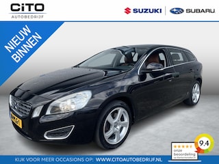 Volvo V60 1.6 T4 Momentum Automaat| Lederen bekleding| Super luxe uitvoering| Rijklaar!!!