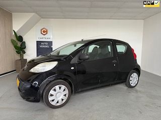 Peugeot 107 1.0-12V XR