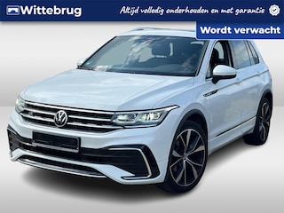 Volkswagen Tiguan 1.5 TSI 150pk DSG R-Line / Panoramadak / 20" LMV / Camera / Stuur en Stoelverwarming V+A / Keyless / Alarm / Adaptive Cruise Control / Dynamic Chassis Control / Dode Hoek Detectie