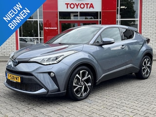 Toyota C-HR 1.8 HYBRID DYNAMIC STOEL/STUURVERW PARK-SENSOREN APPLE/ANDROID BLUETOOTH AD-CRUISE LED 18'' LM-VELGEN