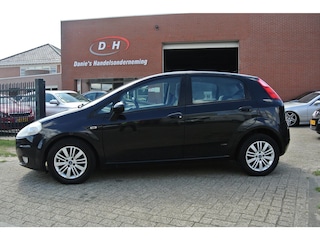 Fiat Punto Grande 1.4-16V Emotion inruil mogelijk nap