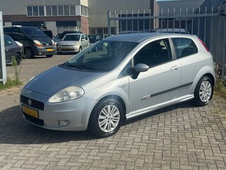 Fiat Punto Grande 1.4 Edizione Prima sport! Airco ECC l MTF-stuur l LMV l Elek pakket! Goed onderhouden l INRUIL KOOPJE !!
