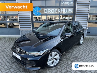 Volkswagen Golf Life Edition eHybrid | 'App-Connect' draadloze smartphone integratie | Achterbank in ongelijke delen neerklapbaar incl. middenarmsteun en doorlaadmogelijkheid | Afstandscontrolesysteem (Front Assist)