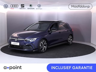 Volkswagen Golf 1.5 eTSI R-Line 150 pk Automaat (DSG) | Navigatie | Panoramadak | Parkeersensoren | Achteruitrijcamera | Matrix LED koplampen | Black Style pakket | R-Line |