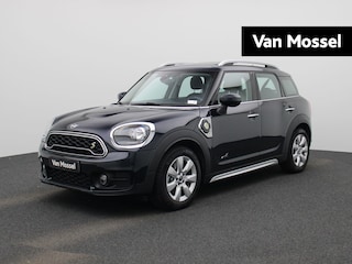 Mini Countryman 1.5 Cooper ALL4 Pepper | Automaat | Navigatie | Panoramadak | Cruise Control | Comfort Access | Parkeersensoren achter | Dakrails | Sportstuur | Climate Control | Radio MINI Visual Boost | LED-verlichting | Mistlampen voor |