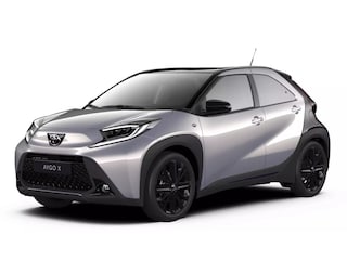 Toyota Aygo 1.0 VVT-i MT JBL | Navigatie | PDC V+A | JBL-Audio | Draadloze telefoonlader | Achteruitrijcamera | DAB | Cruise control adaptief | Nieuw uit voorraad leverbaar! |