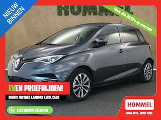 Renault Zoe R110 Life Carshare 52 kWh - KOOPACCU 52 KWH - 2 LAADKABELS - PARKEERSENSOREN VOOR/ACHTER - DODEHOEK DETECTIE - HALF LEDEREN BEKLEDING - CAMERA - NAVIGATIE - ARMSTEUN VOOR - DAB RADIO - RIJBEREIK ONGEVEER 370 KM