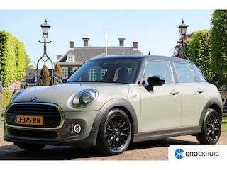 Mini Cooper 1.5 5-DRS | NIEUW MODEL! | NL-AUTO! | NAVI | VIRTUAL COCKPIT | CRUISE | 17" ZWARTE VELGEN | DEALER OH! | PRACHTIGE STAAT!
