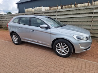 Volvo XC60 2.0 T5 FWD Polar+ Panoramadak, Leder