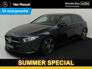Mercedes-Benz A-klasse 180 Keyless / Parkeercamera / Privacy Glass / Sfeerverlichting / Stoelverwarming / Nightpakket /