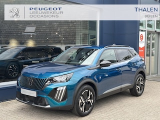 Peugeot 2008 1.2 Hybrid 145 PK Allure | Automaat | 2025 Auto | Navigatie | Keyless Entry | Draadloze Telefoonlader | Adaptieve Cruise Control | 360 Graden Camera | Parkeersensoren V+A | Hoge Zitpositie | Hybride Elektrisch rijden met Automaat | Climate Control | Stoelverwarming | LED Verlichting | 17" Lichtmetalen Velgen |